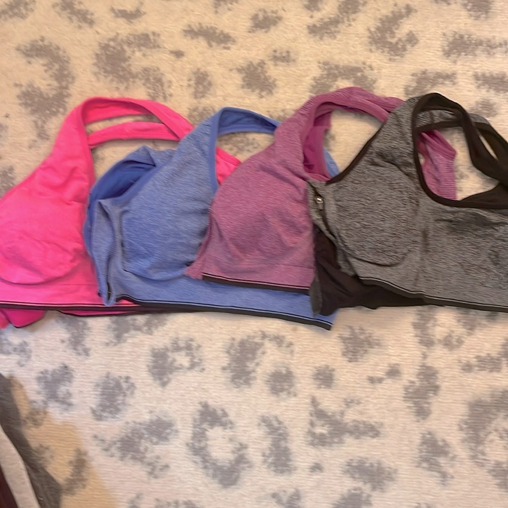 Zip front soft bra